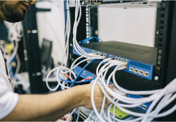 Tips to Manage Cables in a Business – Cables Everywhere!