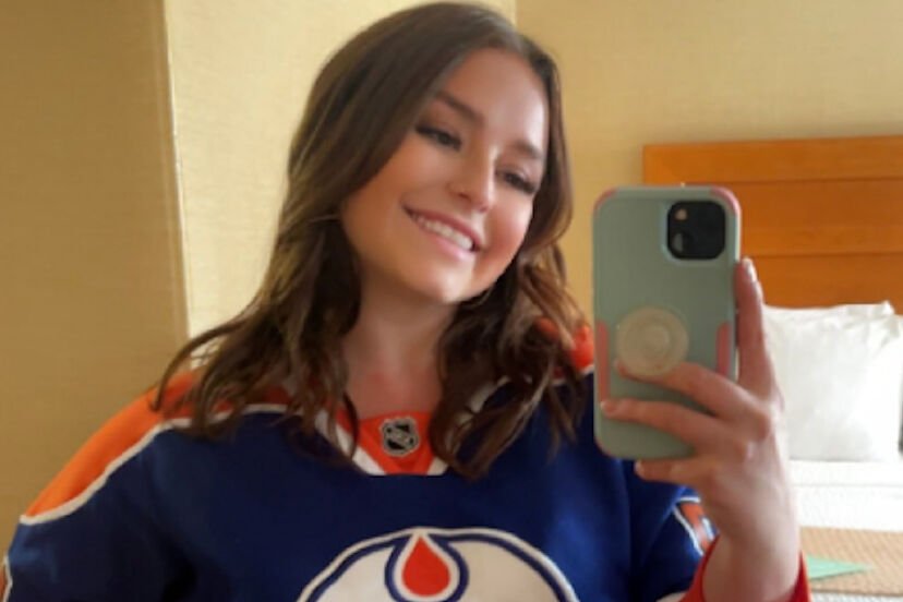 Oilers Fan Flash Not Censored